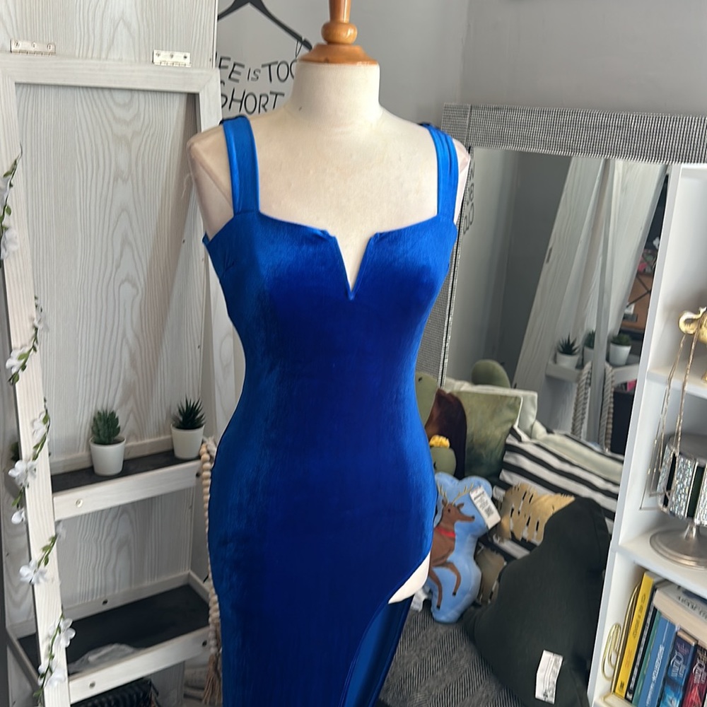 FashionNova | Gorgeous maxi dress size medium - Picture 7 of 9